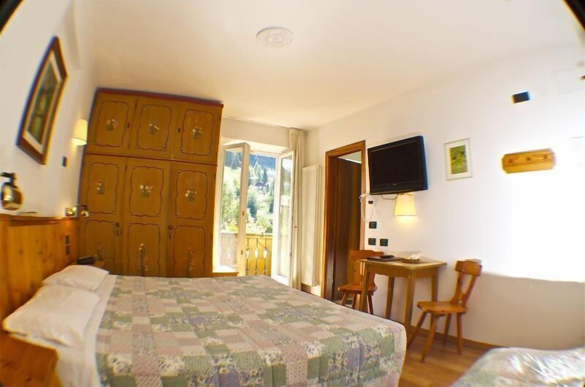 Laurino Hotell Moena Exteriör bild
