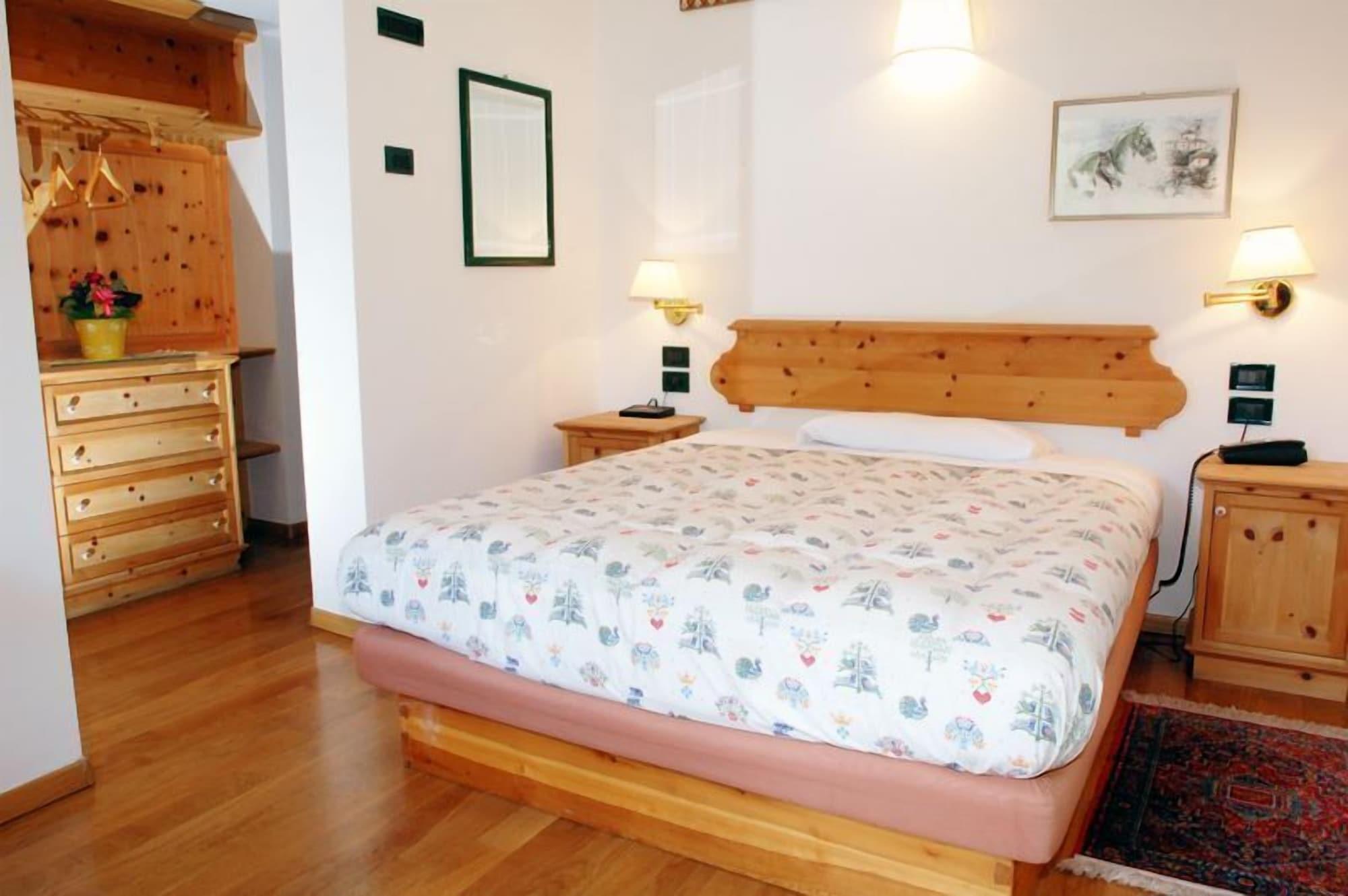 Laurino Hotell Moena Exteriör bild