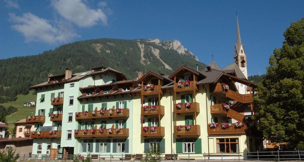 Laurino Hotell Moena Exteriör bild