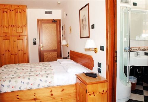 Laurino Hotell Moena Exteriör bild